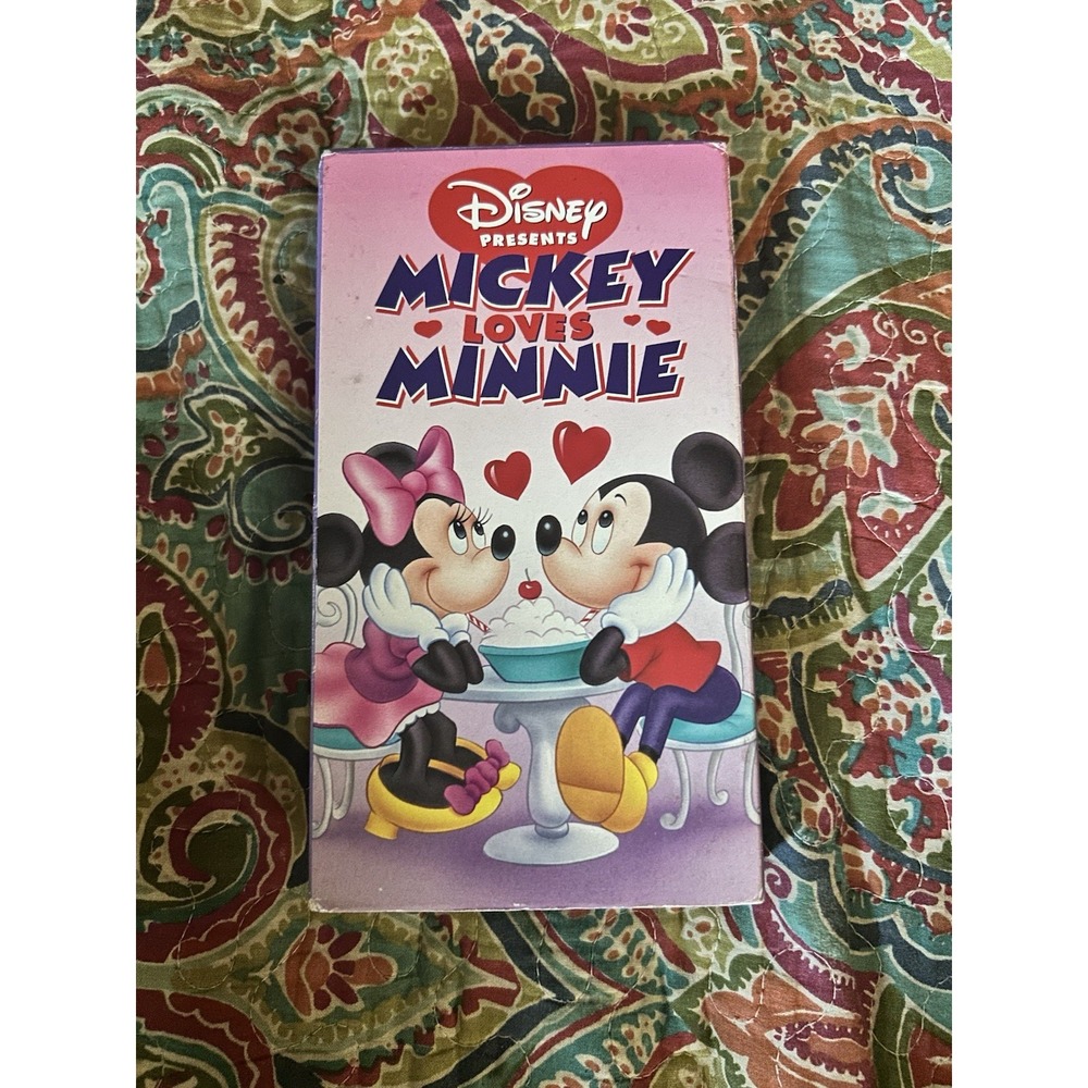 Disney‎ Mickey Loves Minnie VHS